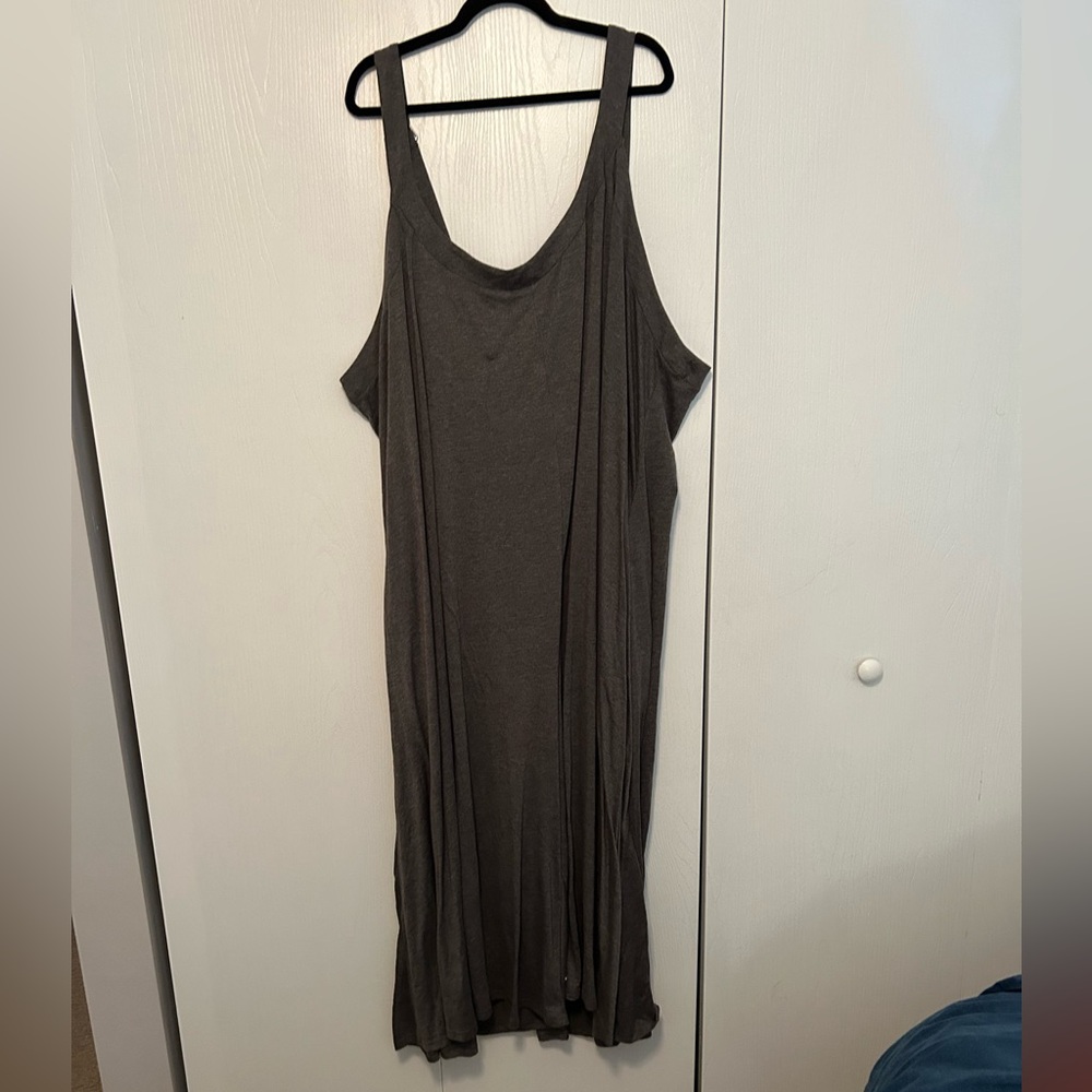 Gray Wide-Leg Jumpsuit with Adjustable Straps and Pockets